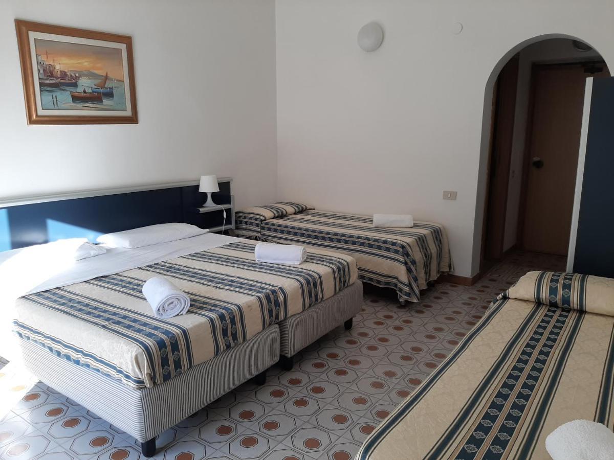 אקואפסה Hotel Parco Delle Rose מראה חיצוני תמונה