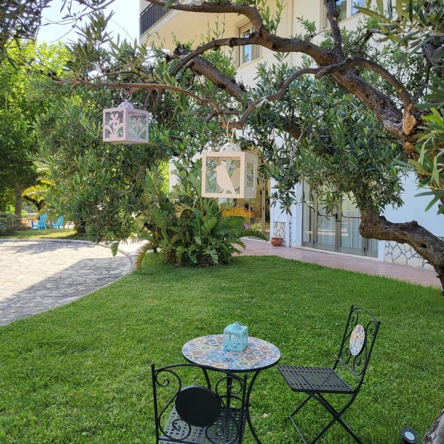 אקואפסה Hotel Parco Delle Rose מראה חיצוני תמונה